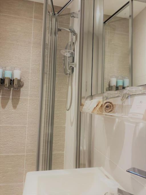 The Pad By The Beach Penthouse Apartment With Sunset And City Views 伯恩茅斯 外观 照片