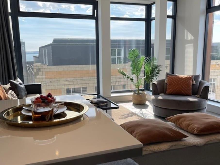 The Pad By The Beach Penthouse Apartment With Sunset And City Views 伯恩茅斯 外观 照片