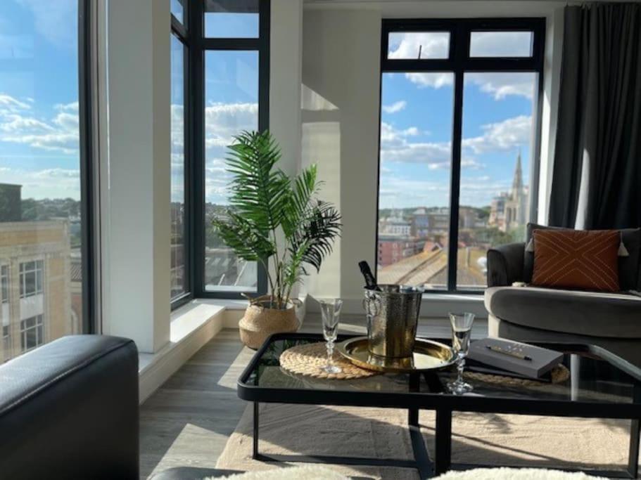 The Pad By The Beach Penthouse Apartment With Sunset And City Views 伯恩茅斯 外观 照片